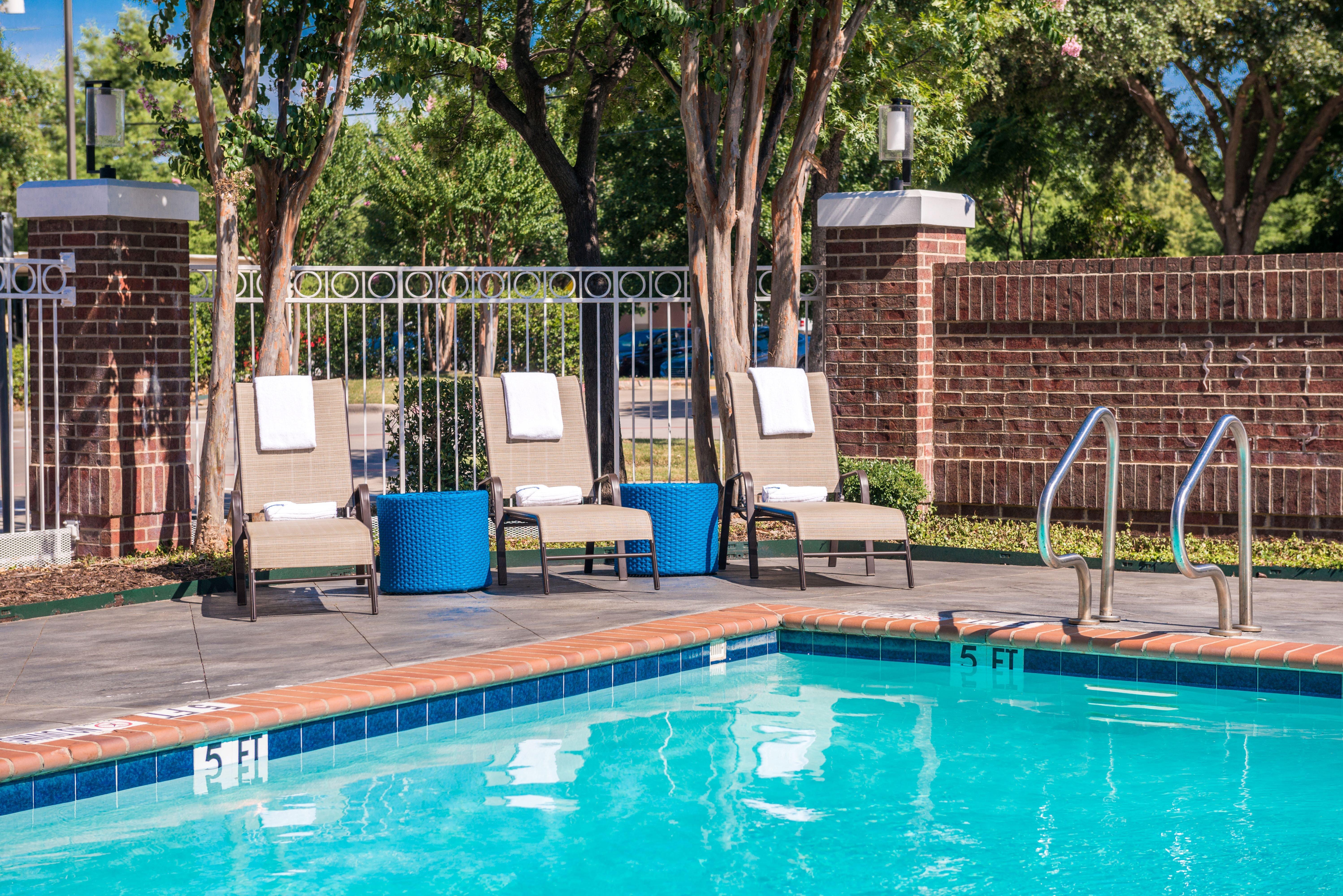 Holiday Inn And Suites Addison By Ihg Eksteriør bilde