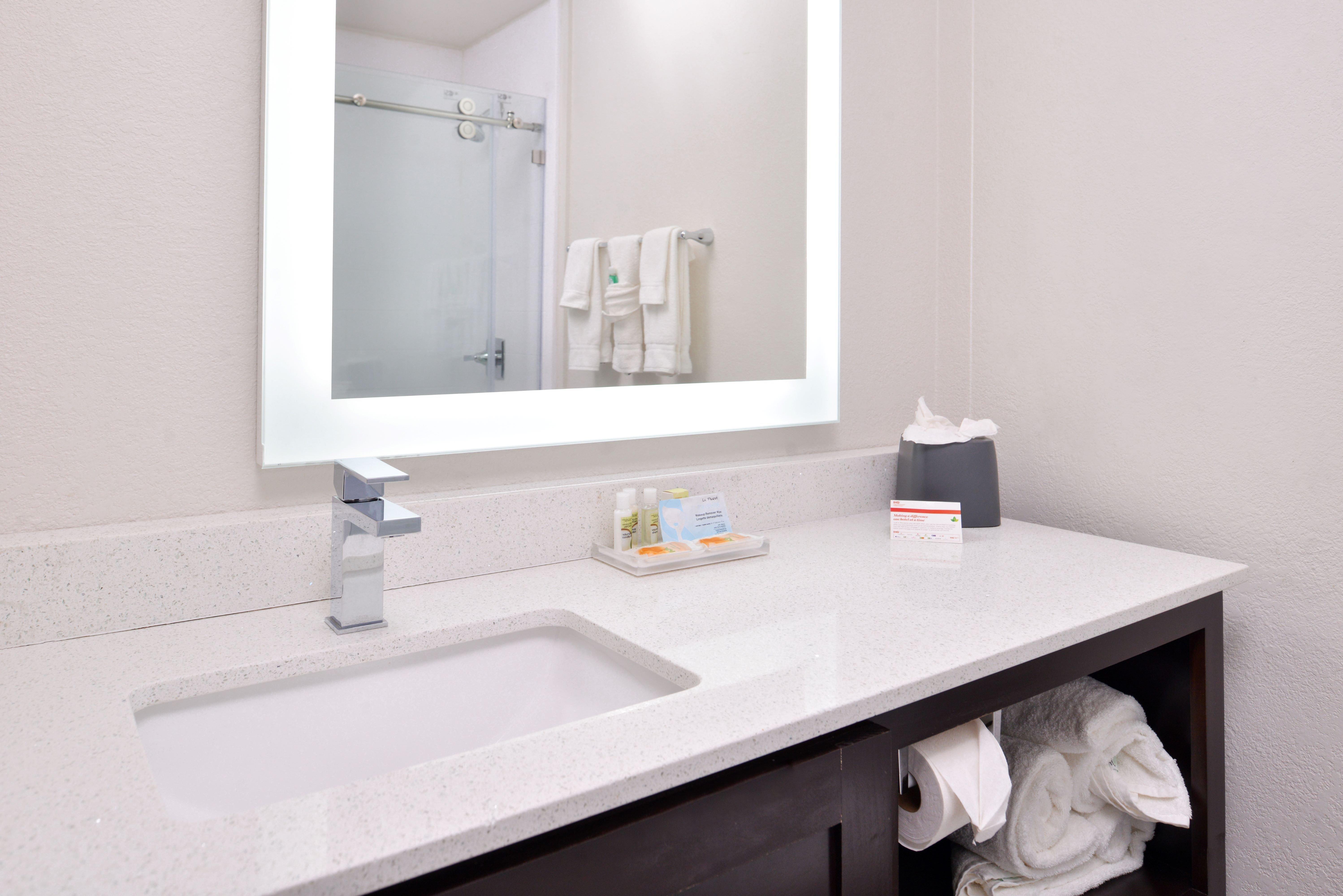 Holiday Inn And Suites Addison By Ihg Eksteriør bilde